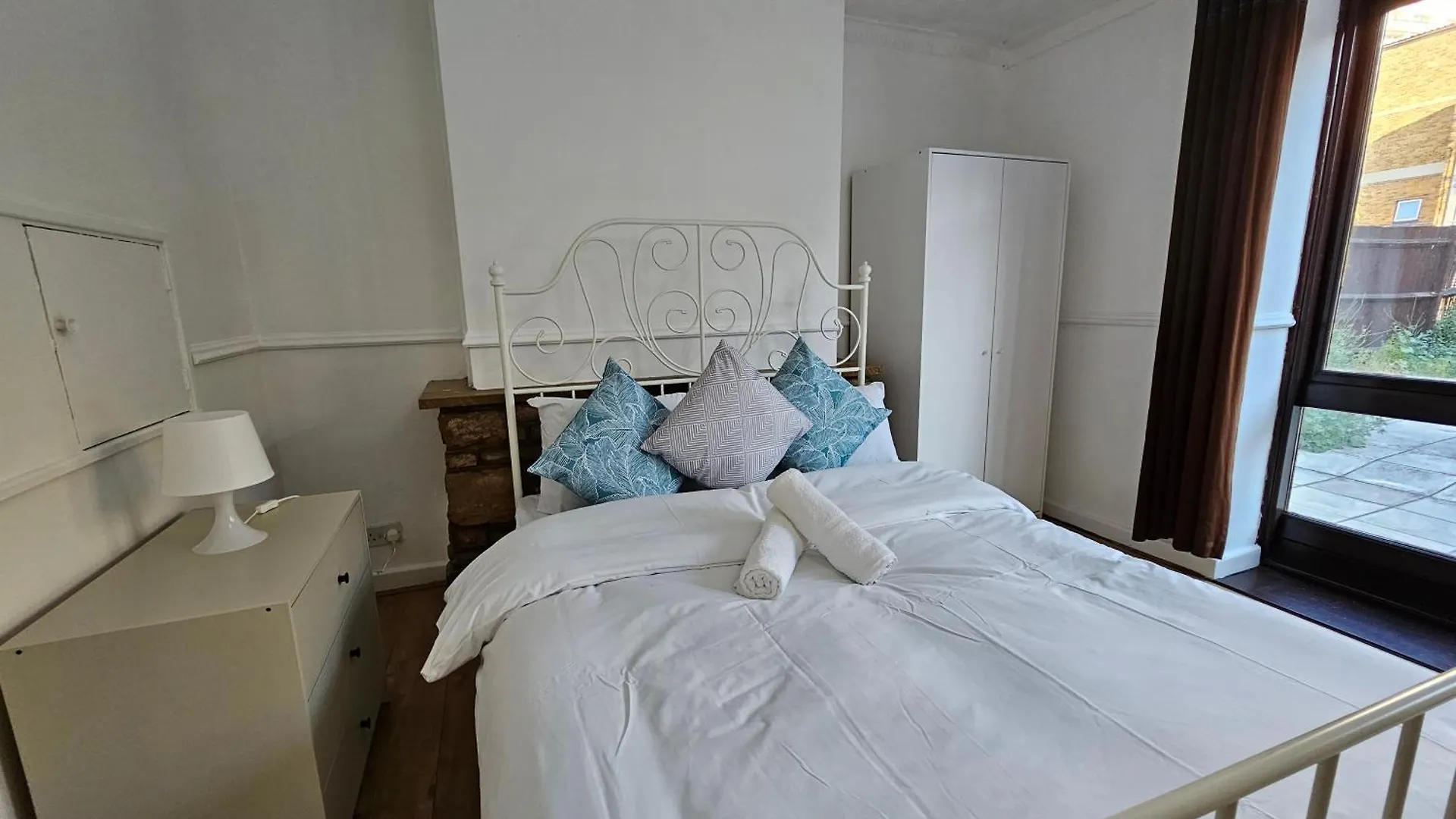Towerhill Rooms London 0*,  Großbritannien